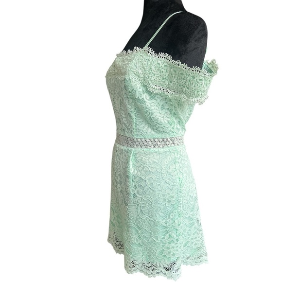 Francesca’s Mint Green Off Shoulder Lace Lined Shorts Romper Women’s Medium - Picture 2 of 9
